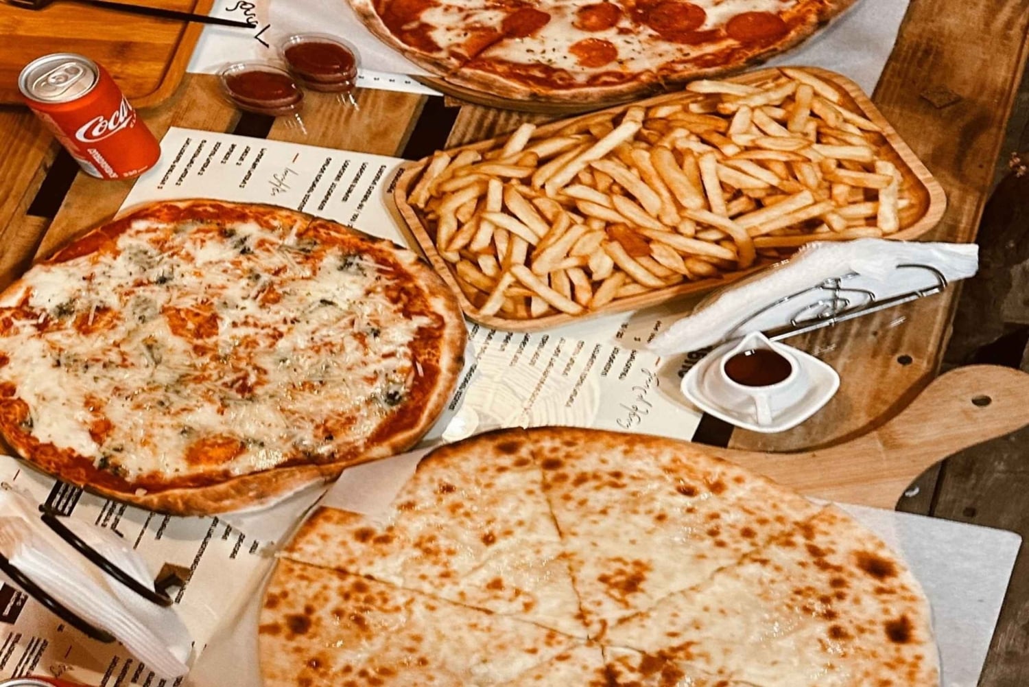 Vino georgiano, khachapuri e pizza, con tour di Tbilisi in omaggio