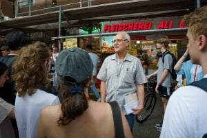 Group tour: From Al-Nasr in Damascus to Sonnenallee