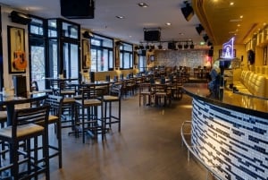 Hard Rock Cafe Berliini, jossa on lounas- tai päivällisvalikoima