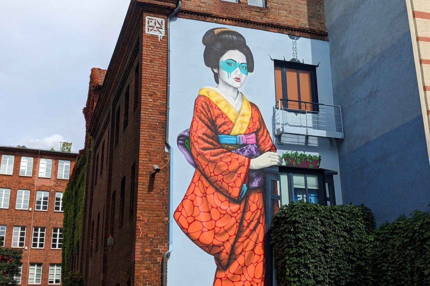 Mega Street Art, Mural, Graffiti Private Tour