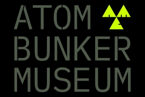 Nuclear bunker near Berlin: Guided adventure tour with lunch