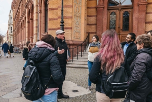 Le chemin de la résistance : Les histoires cachées de l'Holocauste à Berlin