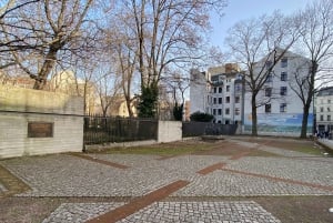 Le chemin de la résistance : Les histoires cachées de l'Holocauste à Berlin