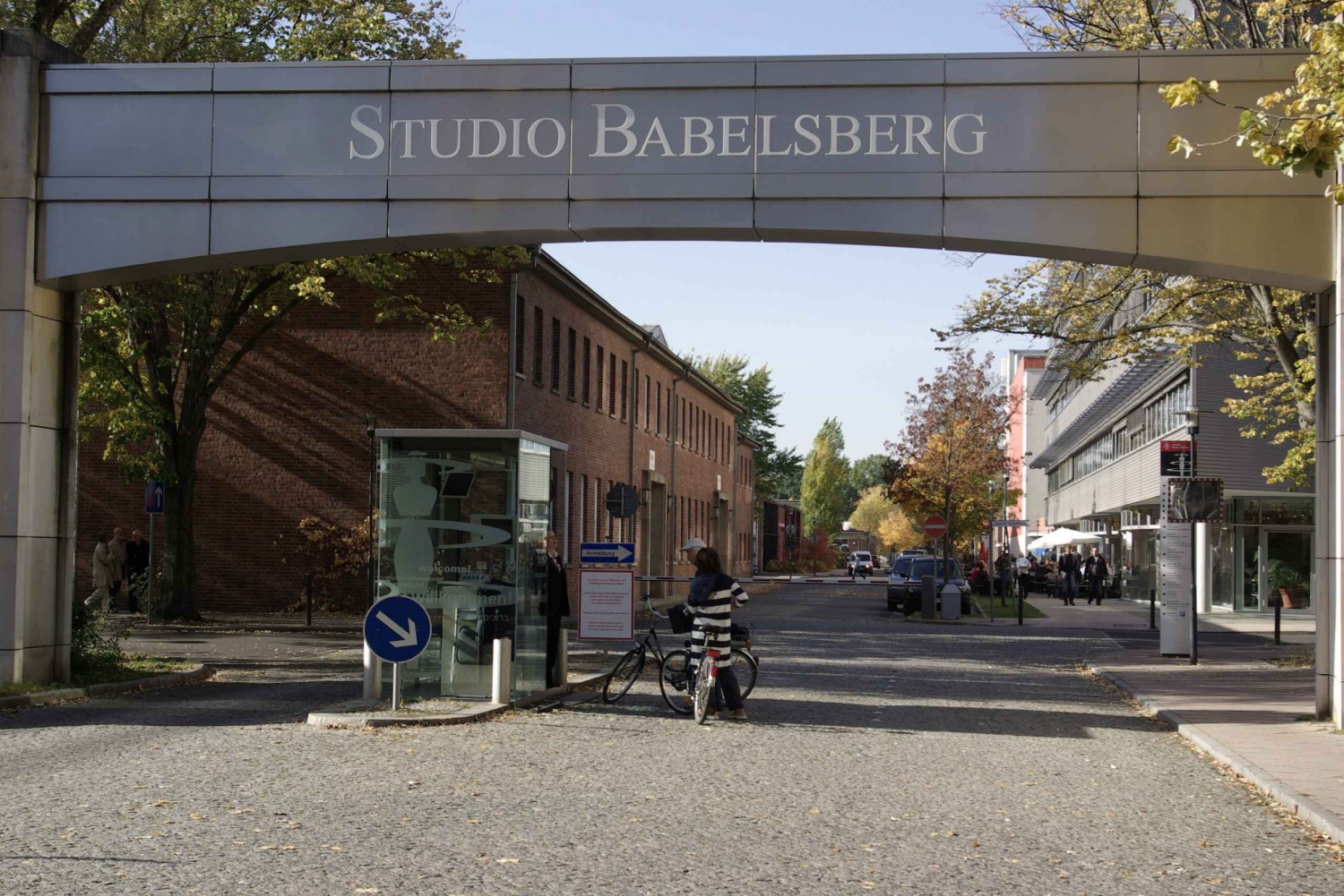 Potsdam-Babelsberg: Tour di 5 ore 'Storia del cinema' in VW-Bus