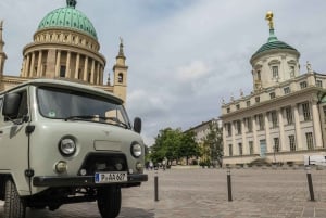 Potsdam: Yksityinen kaupungin kohokohtien kierros vintage-minibussilla