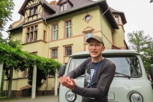 Potsdam: tour privato delle attrazioni della città in un minibus d'epoca