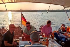 Potsdam: Yachtkrydstogt - Berlinsøerne - Slotte og natur
