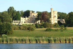 Potsdam: Yacht Cruise - Lakes of Berlin - Castles & Nature