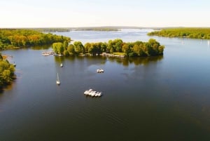 Potsdam: Yacht Cruise - Lakes of Berlin - Castles & Nature