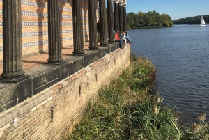 Potsdam: Yacht Cruise - Lakes of Berlin - Castles & Nature