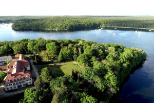 Potsdam: Yacht Cruise - Lakes of Berlin - Castles & Nature