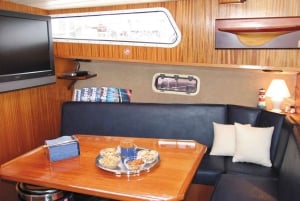 Potsdam: Yacht Cruise - Lakes of Berlin - Castles & Nature