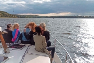Potsdam: Yacht Cruise - Lakes of Berlin - Castles & Nature