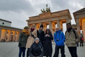 Tour privato personalizzato con una guida locale a Berlino