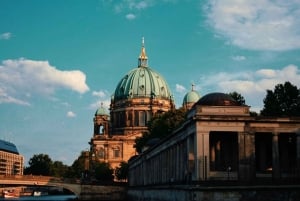 Private custom tour with a local guide Berlin