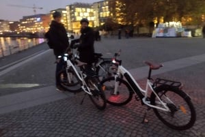 Yksityinen E-Bike Tour Berliinin kohokohdat Räätälöity jopa 10 henkilölle