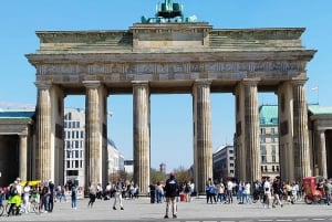 Private Minivan Tour Berlin Highlights Driver and Guide