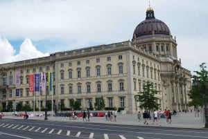 Private Minivan Tour Berlin Highlights Driver and Guide