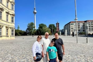 Private Taxi Tour durch Berlin Ost und West und den Kiez 5-6h