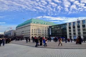 Private Taxi Tour durch Berlin Ost und West und den Kiez 4-6h