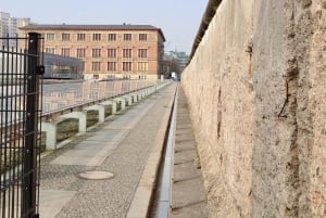 Private Taxi Tour durch Berlin Ost und West und den Kiez 4-6h