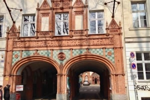 Private Taxi Tour durch Berlin Ost und West und den Kiez 4-6h
