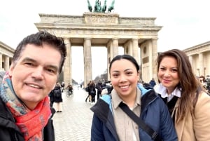 Private Taxi Tour through Berlin Extended & Relaxed ca 6-8h