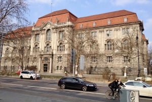 Private Taxi Tour through Berlin Extended & Relaxed ca 6-8h