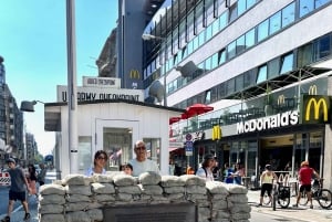 Private Taxi Tour through Berlin Extended & Relaxed ca 6-8h