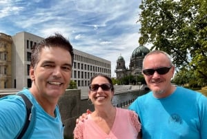 Private Taxi Tour through Berlin Extended & Relaxed ca 6-8h