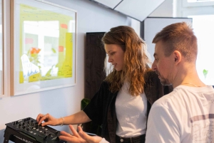 Tuottaa Techno- ja House-musiikkia Berliinissä