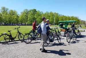 Rickshaw private driver, shared Guide Berlin Highlights