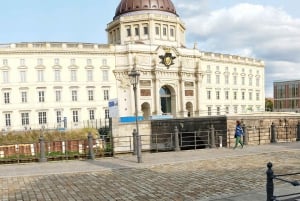 Rickshaw private driver, shared Guide Berlin Highlights