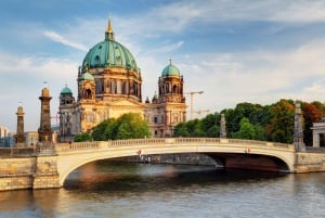 Skip-the-line Berlin Cathedral and Old Town Private Tour