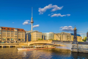 Skip-the-line bådkrydstogt og guidet tur i Berlins gamle bydel