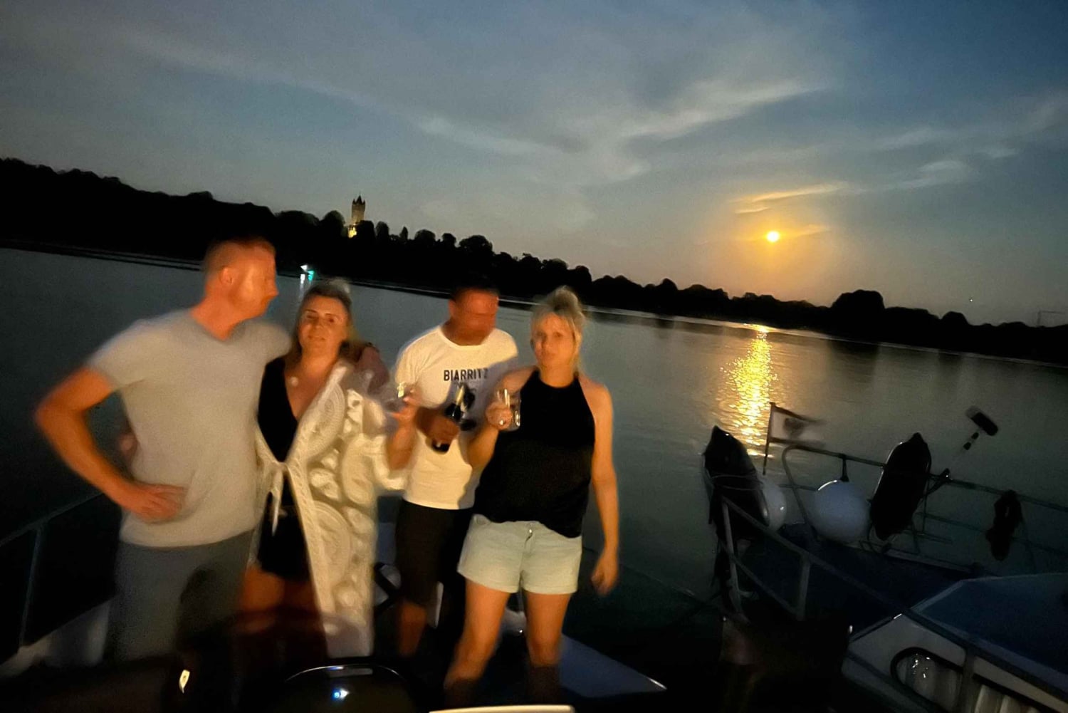 Sundowner, 2-hour sunset boat tour with skipper.