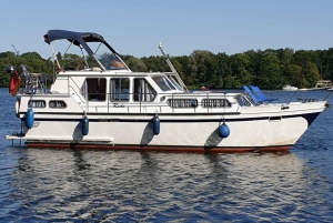 Tagestour: Privat Wannsee Lake og Werder Yacht Cruise