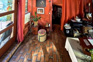 Traces of Time—Painting Experience with Guided Tour & Live Violin at Ackerhaus 1723