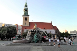 Tranfer with small or Bigger introduction Tour Berlin