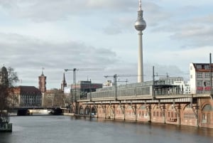 Tranfer with small or Bigger introduction Tour Berlin