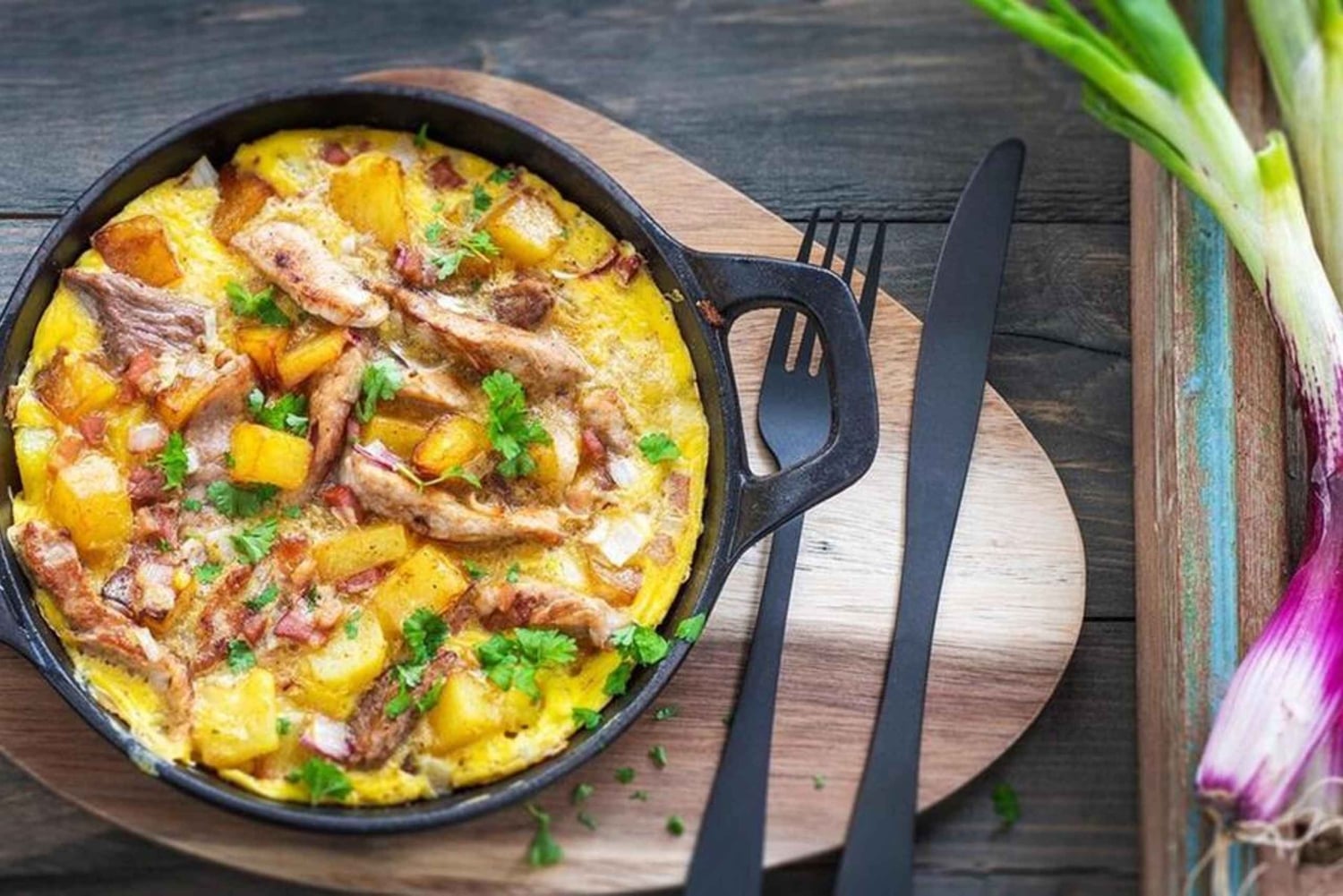 ベルリンの本物の味をお楽しみください：アレクサンダープラッツの屋台の食べ物ツアー