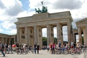 Ultimate E-Bike Tour of Berlin with Beer Garden Stop