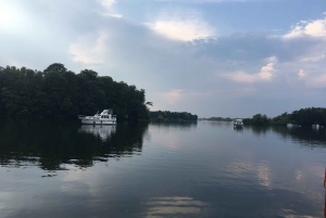 Wannsee: 4h Private Seven Lakes Boat Tour with Skipper