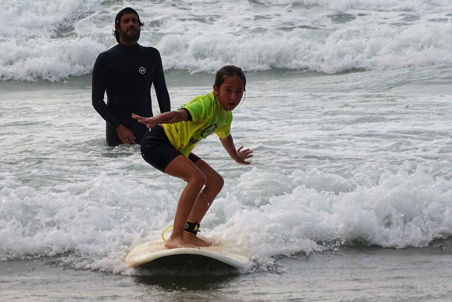 Биарриц: 1,5-часовой групповой урок серфинга