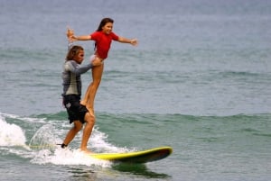 Biarritz : Cours de surf sur la côte Basque.