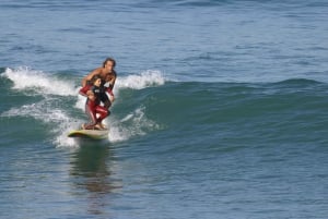 Biarritz : Cours de surf sur la côte Basque.