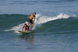 Biarritz : Cours de surf sur la côte Basque.