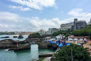 Biarritz: Express Walk with a Local in 60 minutes