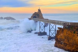 Biarritz: Culture and Food Walking Guided Tour
