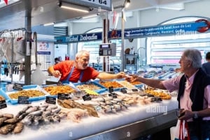 Biarritz: Culture and Food Walking Guided Tour